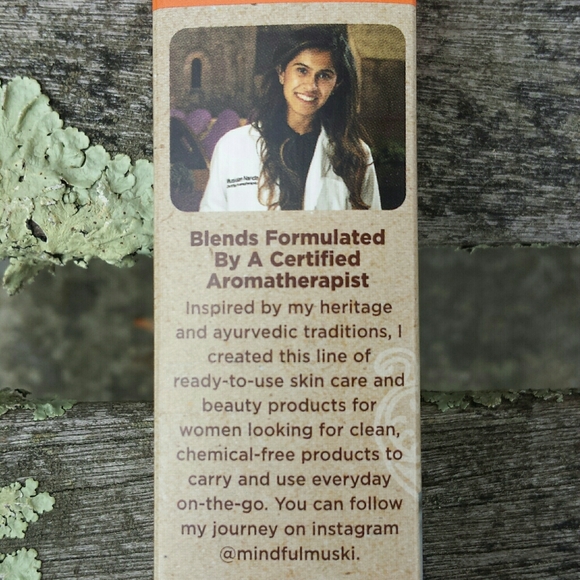 Beauty Guru 100% Natural Facial Serum Moisturizer With Sandalwood Oil - Picture 8 of 8